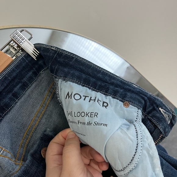 MOTHER The Looker in Dark Blue Flowers from the Storm Skinny Jeans - Picture 9 of 11